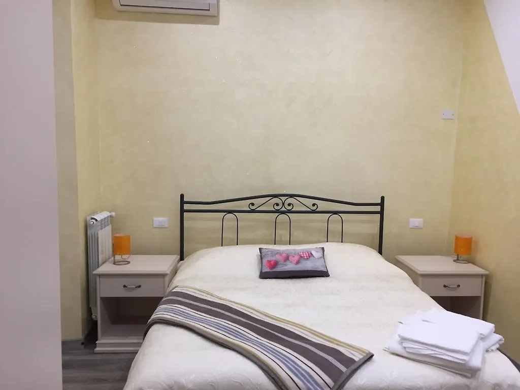 La Perla Del Golfo Otel La Spezia Konukevi