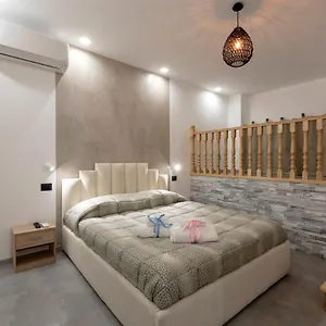 Sabriluna Guest house